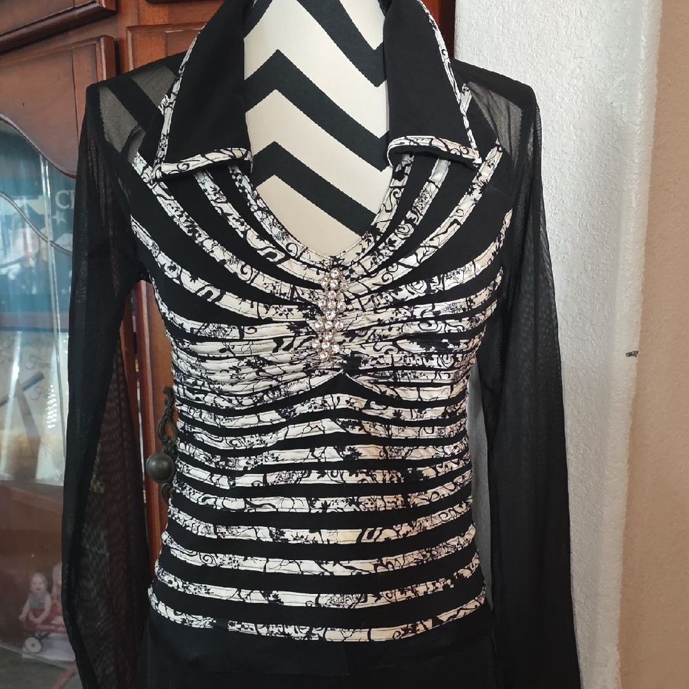 Victor Costa Black and White Patterned Blouse
